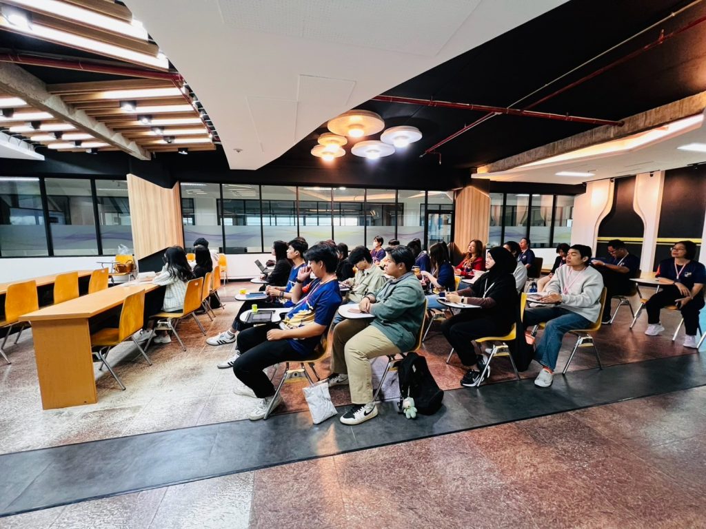 LAUNCH X: เตรียมตัวสู่สตาร์ทอัพ – เปลี่ยนไอเดีย สู่ธุรกิจจริง img0014
